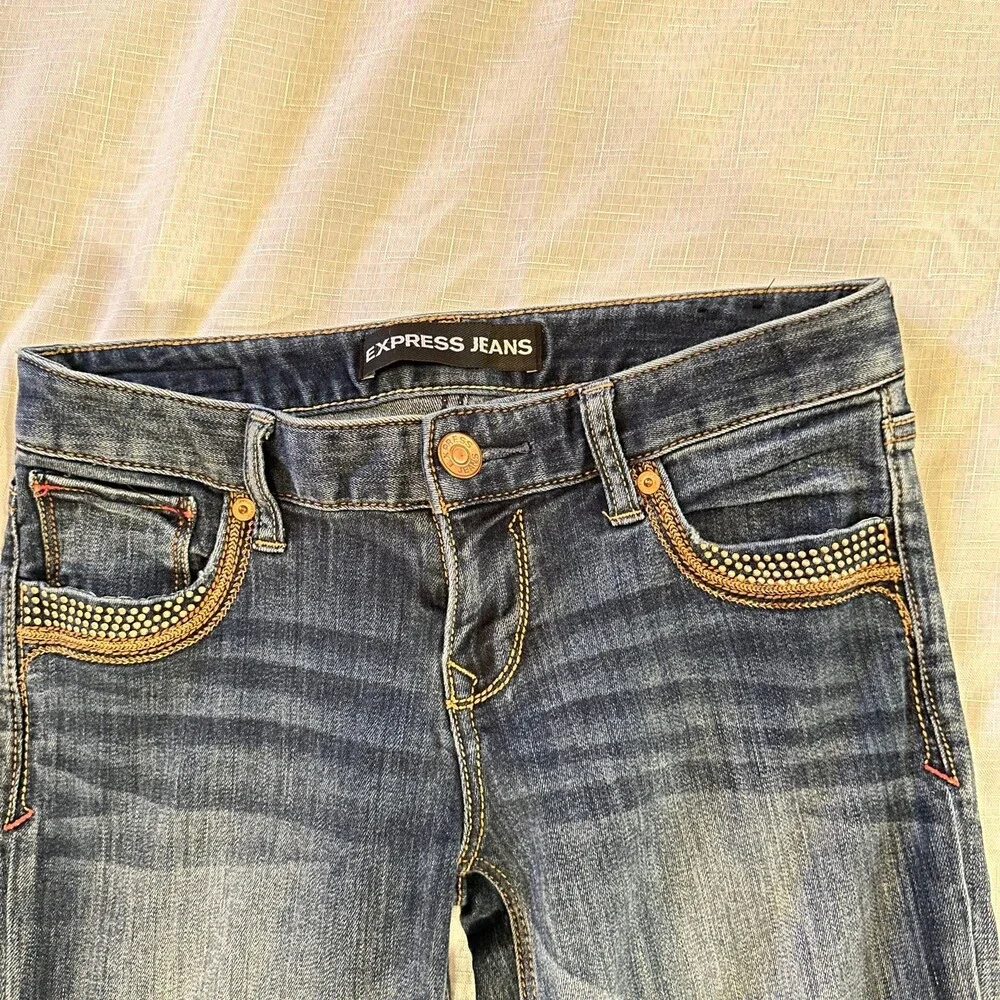 Express Jeans - Picture 2 of 12